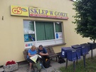 2023-07-16 Góra - przed sklepem.
